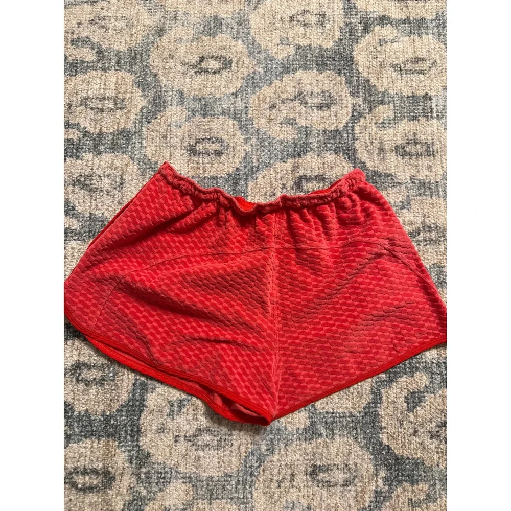 Lululemon Velvet Terry Slim Fit High Rise Short Red Medium Excellent Condition